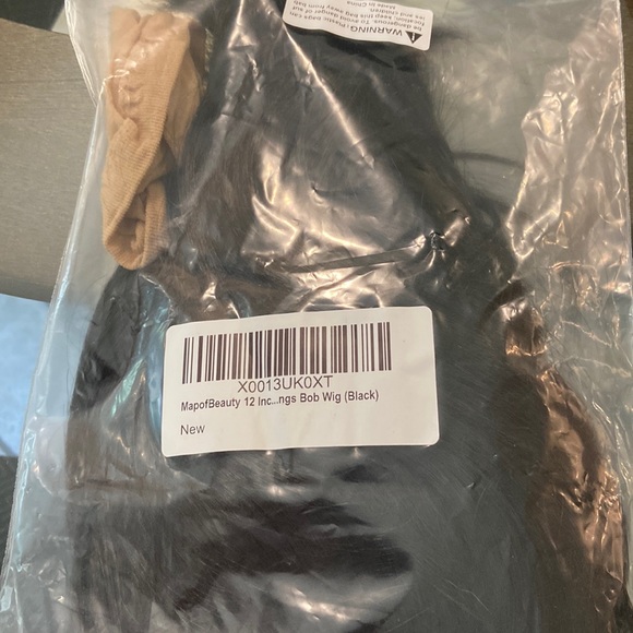 12” black Bob wig. Used once. Synthetic from Amazon - Picture 3 of 4